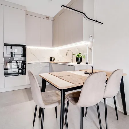 Czysta 4 - A By Homeprime 브로츠와프