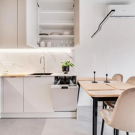 아파트 Czysta 4 - A By Homeprime